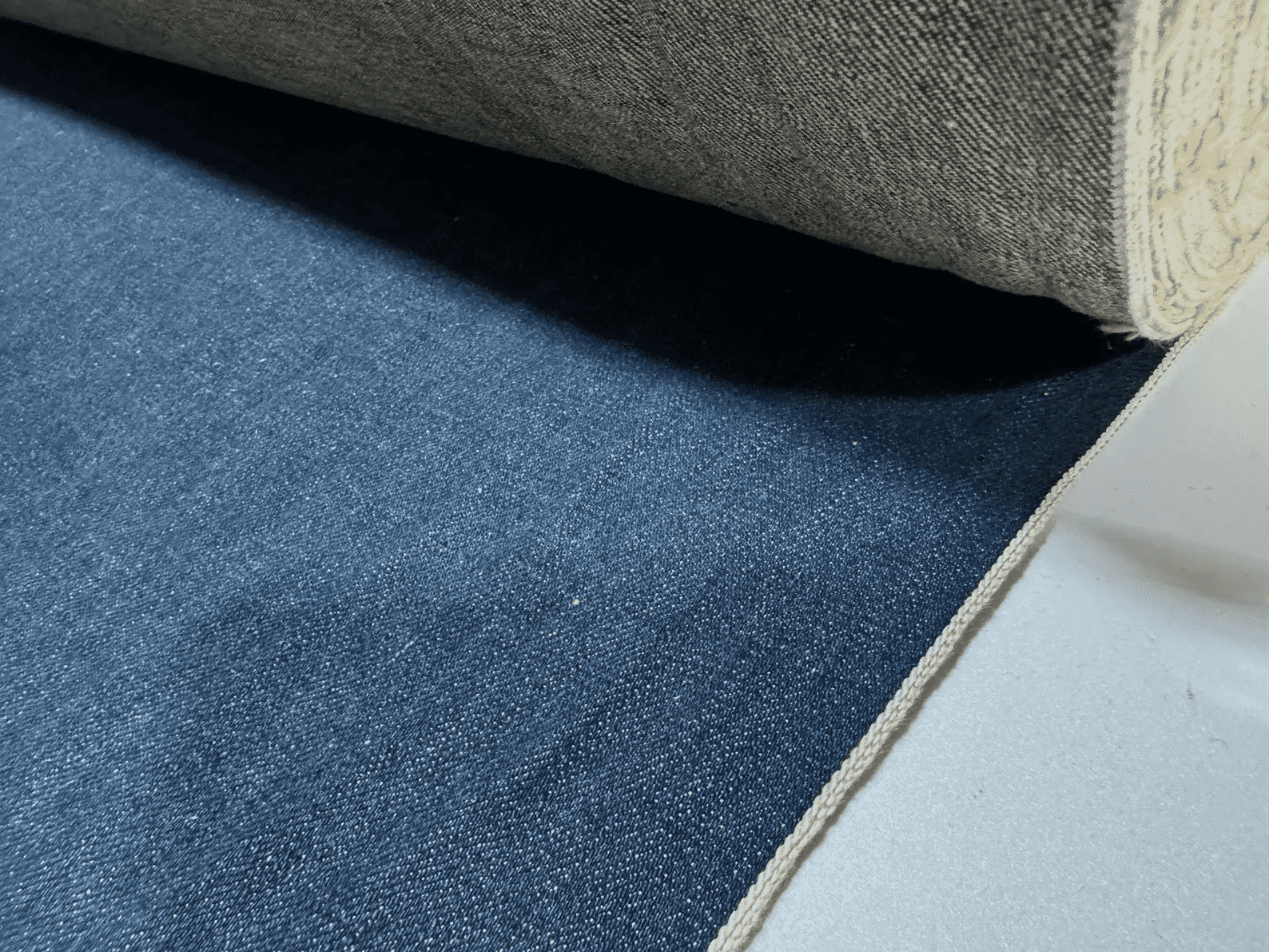 Okayama Denim | 13 oz Indigo & Beige Selvage with Red, by the Yard | KOFUYA