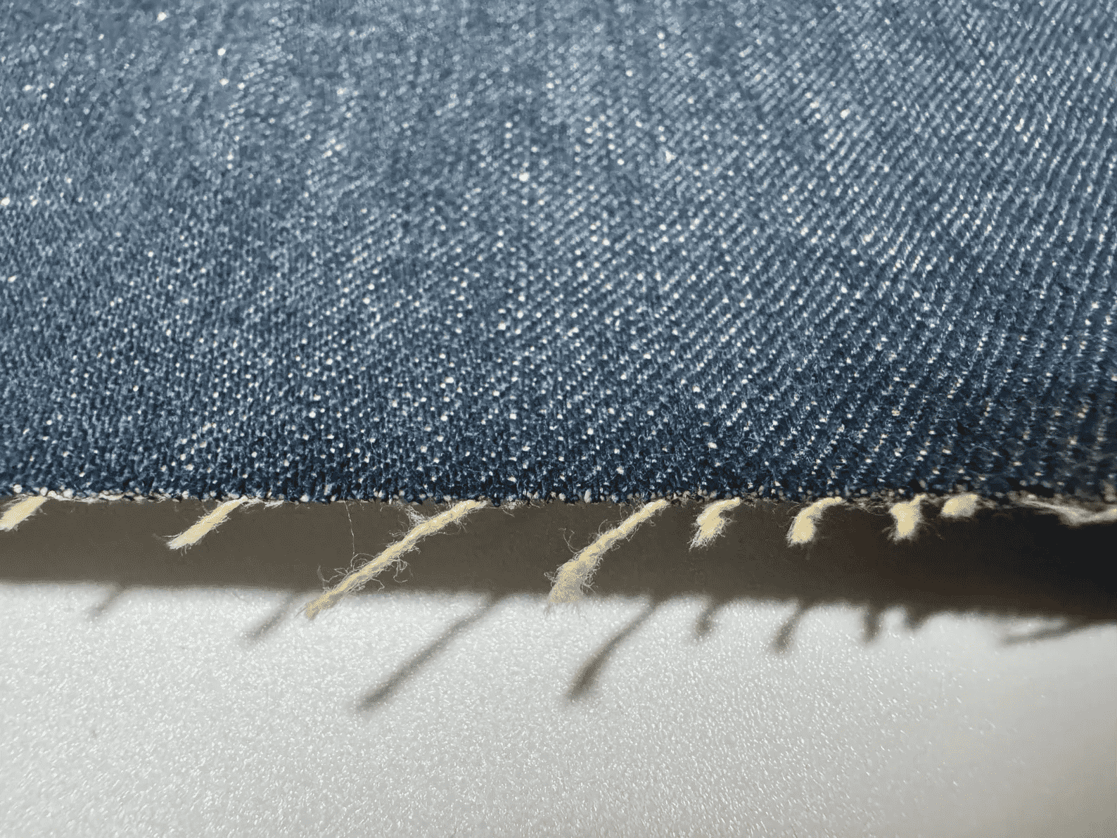 Okayama Denim | 13 oz Indigo & Beige Selvage with Red, by the Yard | KOFUYA